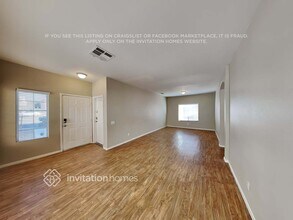 7941 Turtle Island Ct in Las Vegas, NV - Foto de edificio - Building Photo