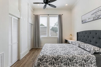 1818 Esplanade Ave, Unit 1B in New Orleans, LA - Foto de edificio - Building Photo