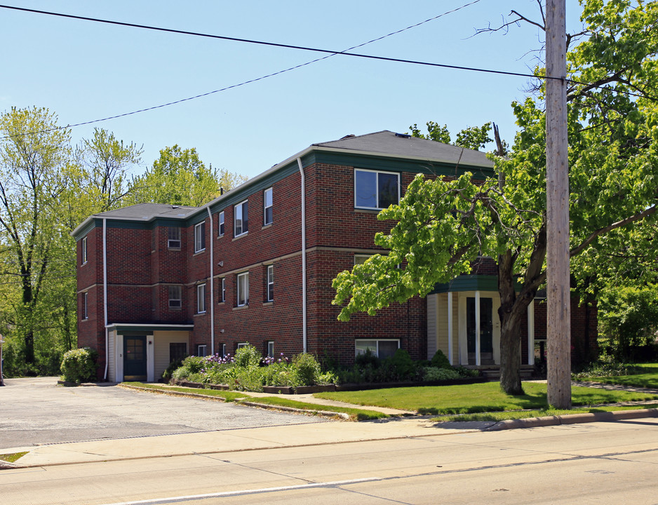 4218 Mayfield Rd in Cleveland, OH - Building Photo