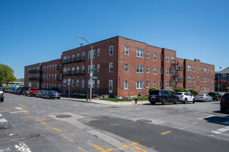 25 Lennon Ct in Boston, MA - Foto de edificio - Building Photo
