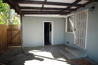 2739 Kroy Way in Sacramento, CA - Building Photo - Building Photo