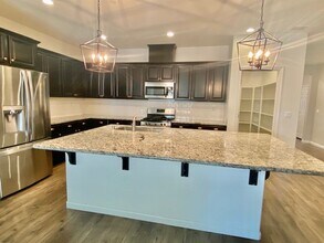 2011 Harry Lorenzo Ave in Woodland, CA - Building Photo - Building Photo