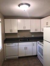 Yarmouth Place Apartment Homes in Yarmouth, ME - Building Photo - Building Photo
