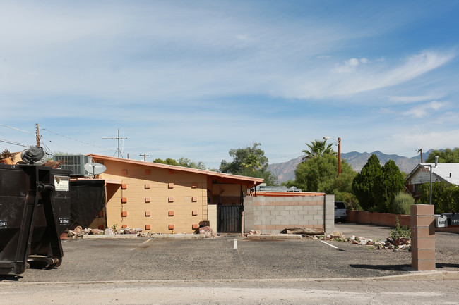 3515 E 4th St in Tucson, AZ - Foto de edificio - Building Photo