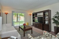 Building Photo - Tanglewood Apartamentos in Louisville, Kentucky