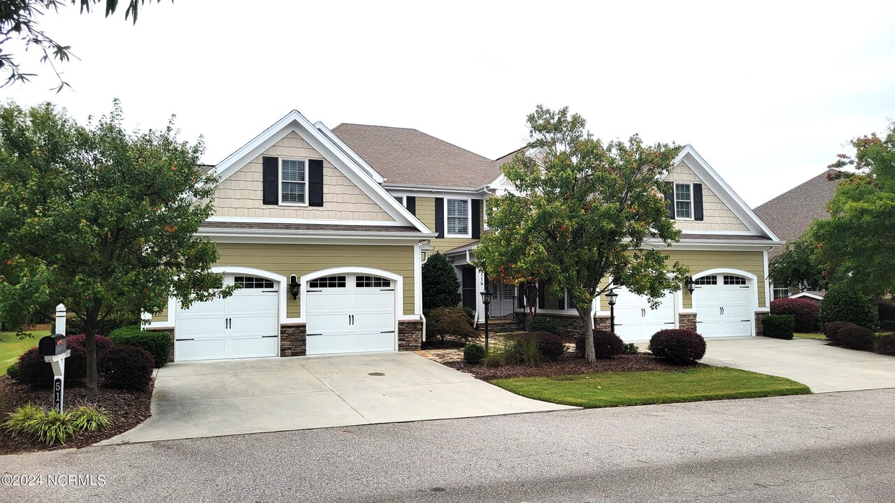 514 Cottage Ln in Southern Pines, NC - Foto de edificio