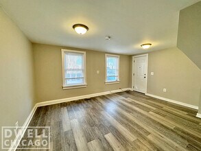 1154 W 17th St in Chicago, IL - Foto de edificio - Building Photo