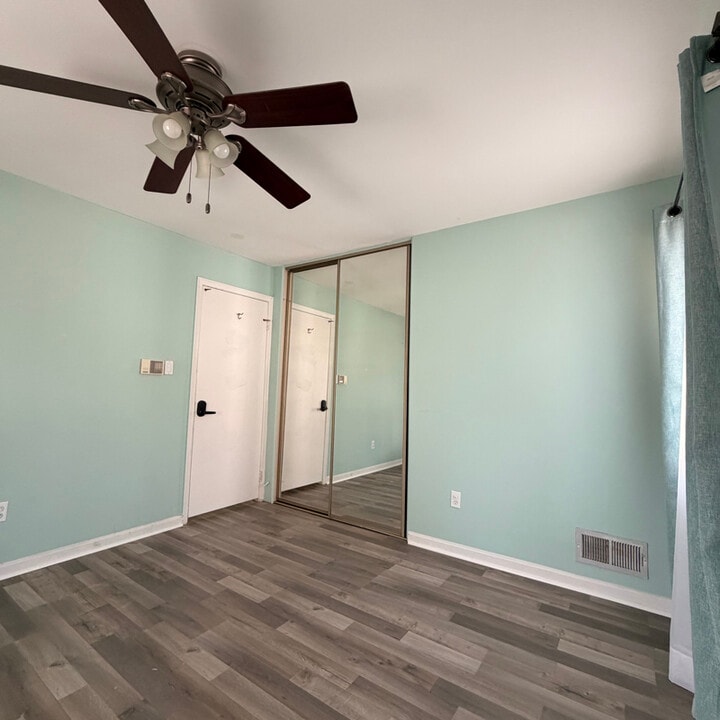 12 Annanadale in Annandale, VA - Building Photo