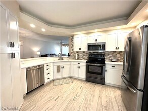 6816 Satinleaf Rd S in Naples, FL - Foto de edificio - Building Photo