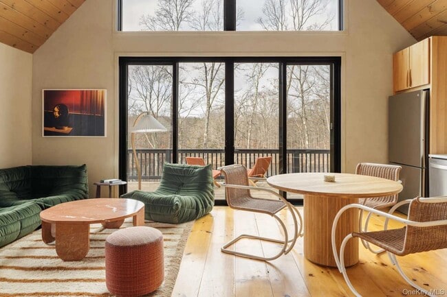 407 White Schoolhouse Rd in Rhinebeck, NY - Building Photo - Building Photo