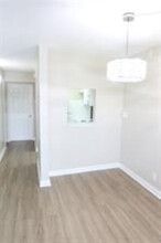 1010 SE 15th St, Unit 110 in Fort Lauderdale, FL - Foto de edificio - Building Photo