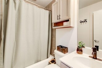 241 Maynard Terrace SE in Atlanta, GA - Building Photo - Building Photo