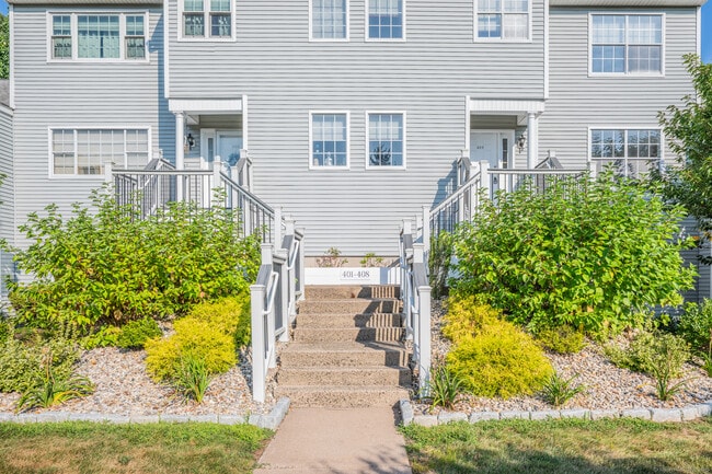 406 Water Course Row in Rocky Hill, CT - Building Photo - Building Photo