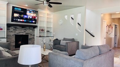 1123 Drexel Hill Ave in Caldwell, ID - Foto de edificio - Building Photo