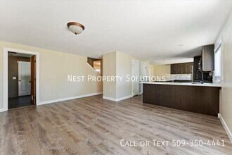 812 Sage Bay Dr in Moses Lake, WA - Building Photo - Building Photo