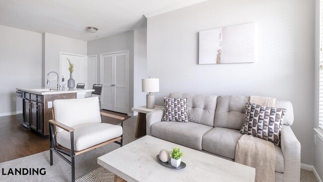 14807 Woodland Hills Dr, Unit 8209