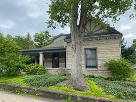 601 S Grant St in Bloomington, IN - Building Photo