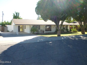 3827 E Weldon Ave in Phoenix, AZ - Building Photo - Building Photo