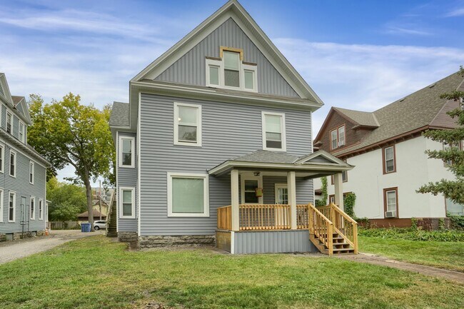1316 7th St SE in Minneapolis, MN - Building Photo - Building Photo
