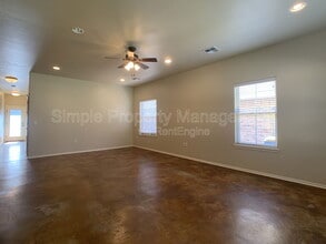 14628 1st St in Choctaw, OK - Foto de edificio - Building Photo