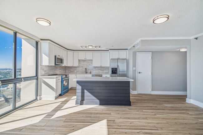 property at 3301 Bayshore Blvd