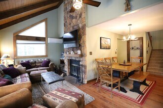 2 Moose Ln in Lincoln, NH - Building Photo - Building Photo