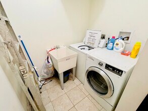 3355 S Morgan St in Chicago, IL - Building Photo - Building Photo