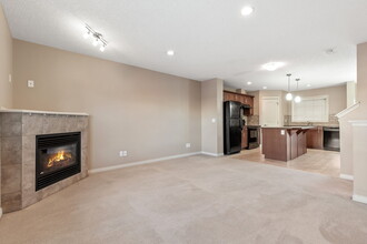 57 Cranberry Rd SE in Calgary, AB - Building Photo - Building Photo