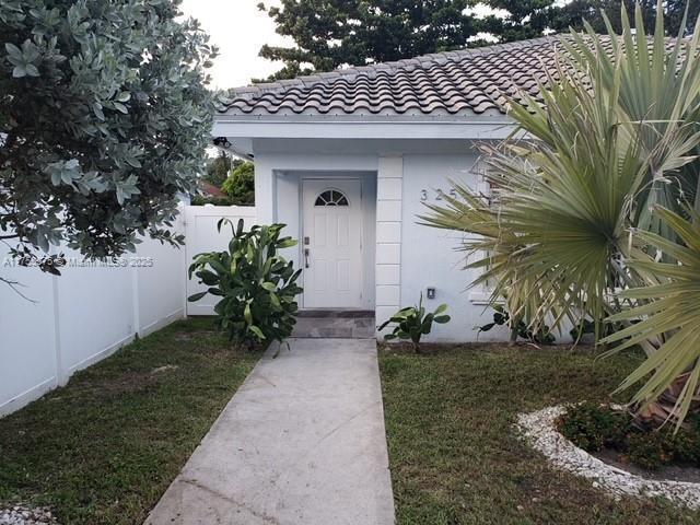 325 NW 52nd St in Miami, FL - Building Photo - Building Photo