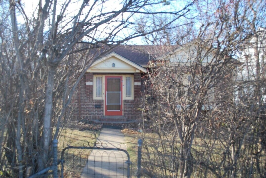 915 10th St in Boulder, CO - Building Photo