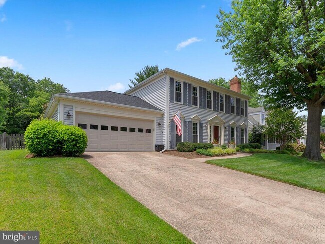 13517 Point Pleasant Dr in Chantilly, VA - Building Photo - Building Photo