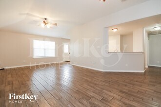 8607 Sorrel Meadows Dr, Unit 1322-A in Tomball, TX - Building Photo - Building Photo