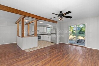 10768 Runningbrook Dr in St. Louis, MO - Building Photo - Building Photo