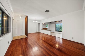 8311 SW 34th Terrace in Miami, FL - Building Photo - Building Photo