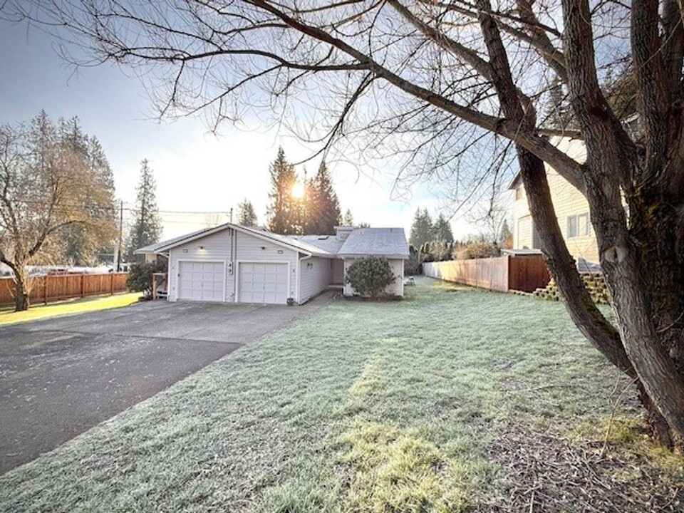 9612 24th Pl NE in Lake Stevens, WA - Building Photo