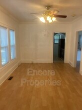 820 W Garner Rd in Garner, NC - Foto de edificio - Building Photo