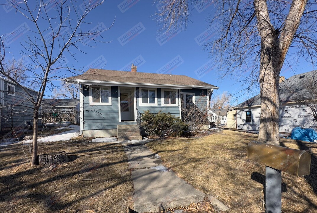 608 Carey Ave in Gillette, WY - Building Photo