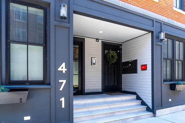 471 Hanover St in Boston, MA - Building Photo - Building Photo