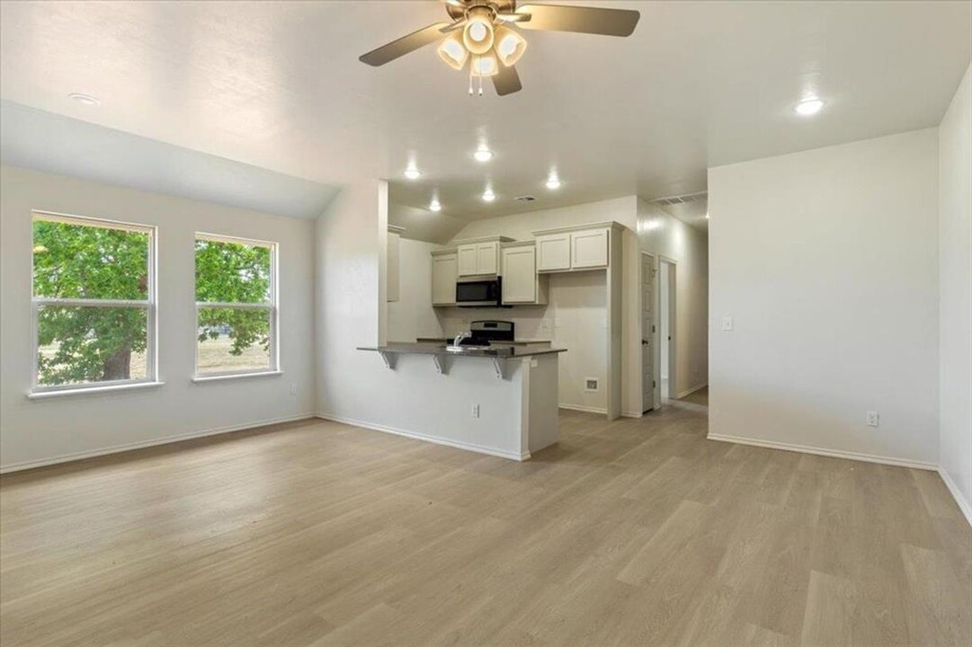 1301 SW New York Ave-Unit -Unit A in Lawton, OK - Building Photo