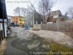 15 Suffolk St, Unit 1 in Cambridge, MA - Foto de edificio - Building Photo