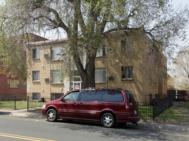 Moline Apartments in Aurora, CO - Building Photo - Building Photo