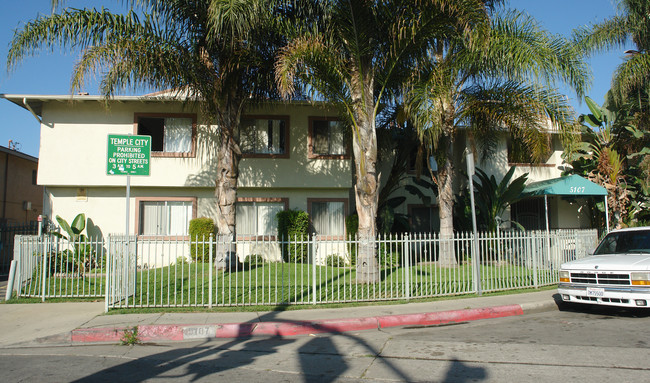 Rosemond Apartment in San Gabriel, CA - Foto de edificio - Building Photo