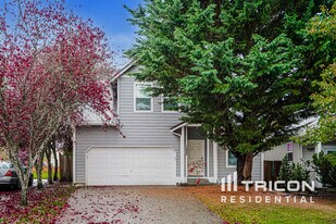 1222 193rd St E in Spanaway, WA - Building Photo