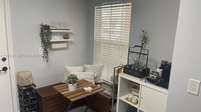 10138 Royal Palm Blvd in Coral Springs, FL - Building Photo - Building Photo