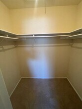 2263 Millstone Dr, Unit B in Houston, TX - Building Photo - Building Photo