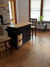 1041 Park Ave, Unit Room- 3rd Fl in Woonsocket, RI - Foto de edificio - Building Photo