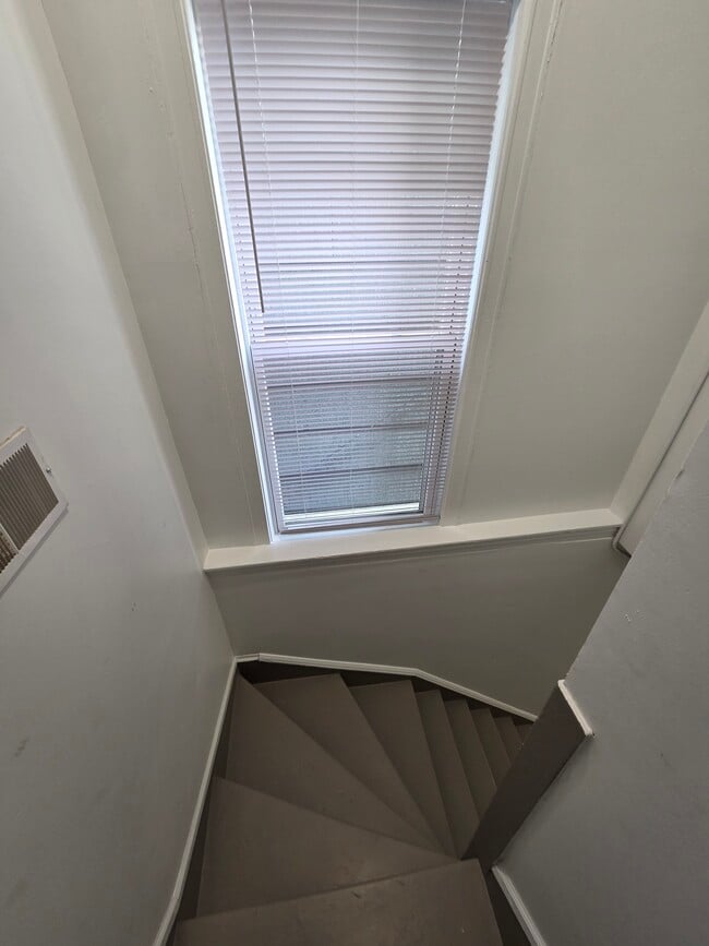 3840 S Albany Ave, Unit 2 F in Chicago, IL - Foto de edificio - Building Photo