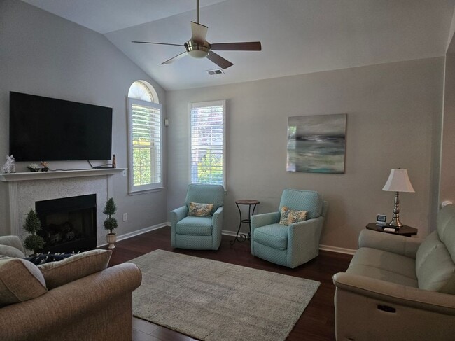 809 Ledgestone Ct in Tega Cay, SC - Building Photo - Building Photo