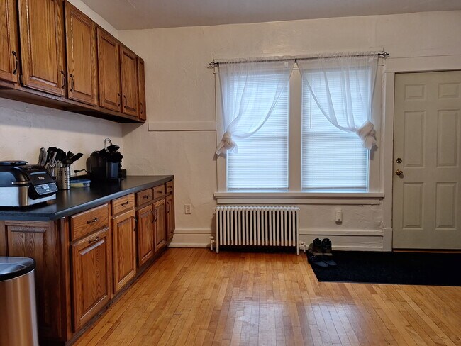 1507 N 10th St, Unit 1507 n 10th st lower in Sheboygan, WI - Foto de edificio - Building Photo