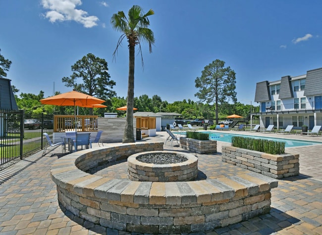 Cypress Park Apartments in Baton Rouge, LA - Foto de edificio - Building Photo